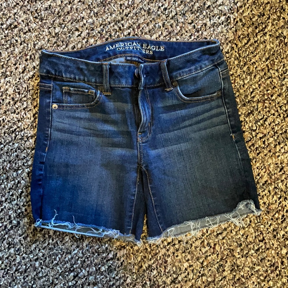 American Eagle Super Stretch Midi shorts